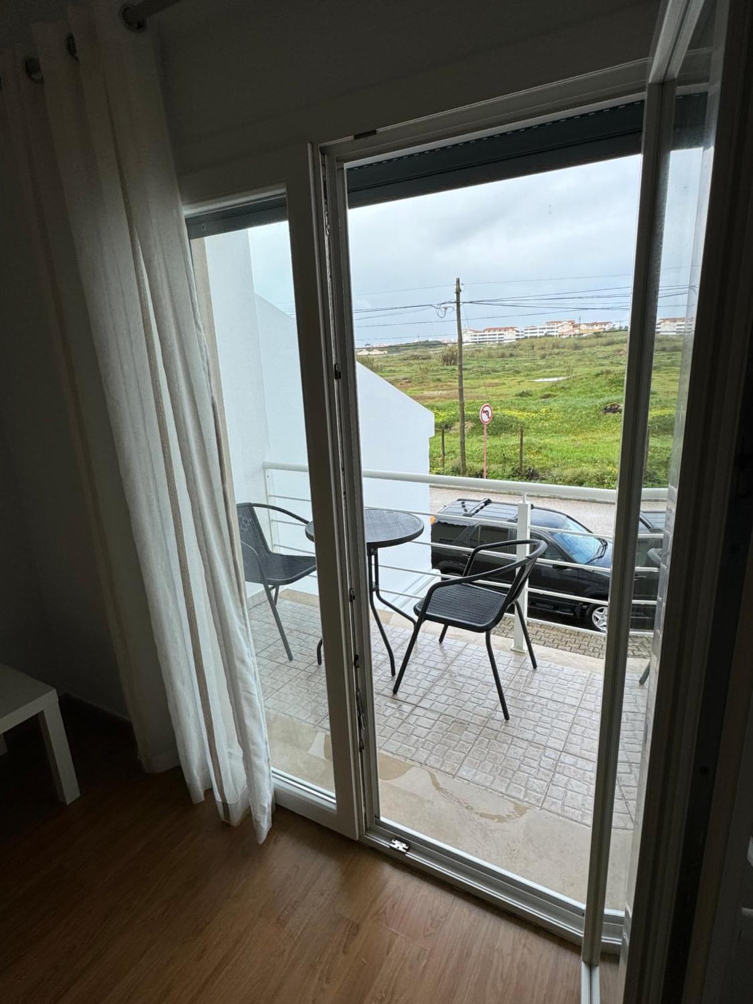Sunny Baleal Guesthouse Феррел Экстерьер фото